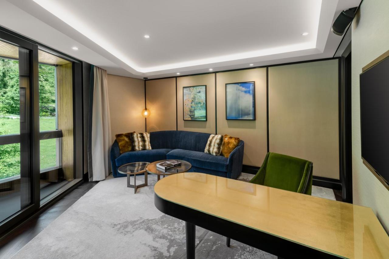 Five Zurich - Luxury City Resort Kültér fotó The interior of the suite