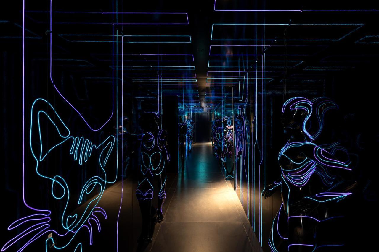 Five Zurich - Luxury City Resort Kültér fotó The "Neon Labyrinth"