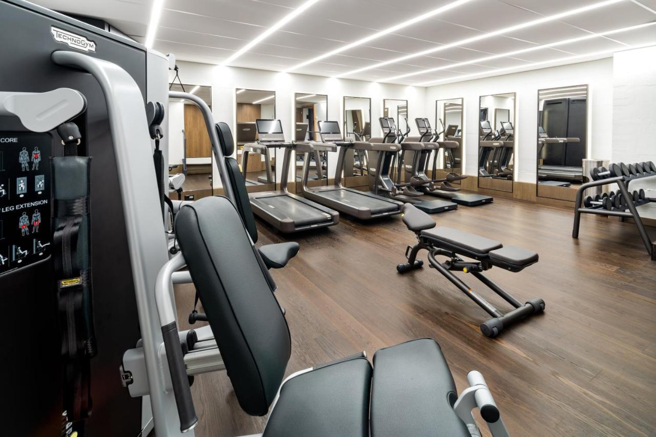 Five Zurich - Luxury City Resort Kültér fotó The gym at the hotel