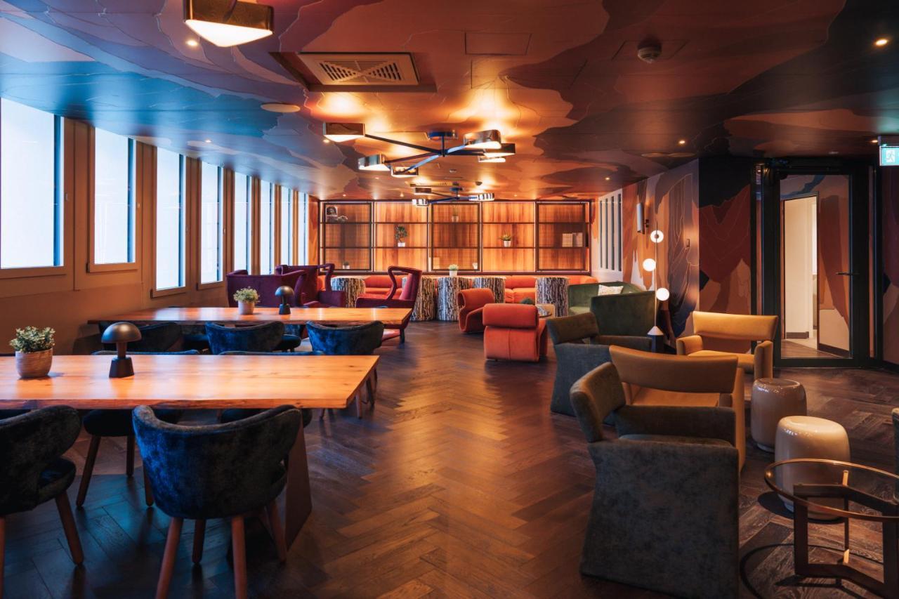 Five Zurich - Luxury City Resort Kültér fotó The interior of the lounge